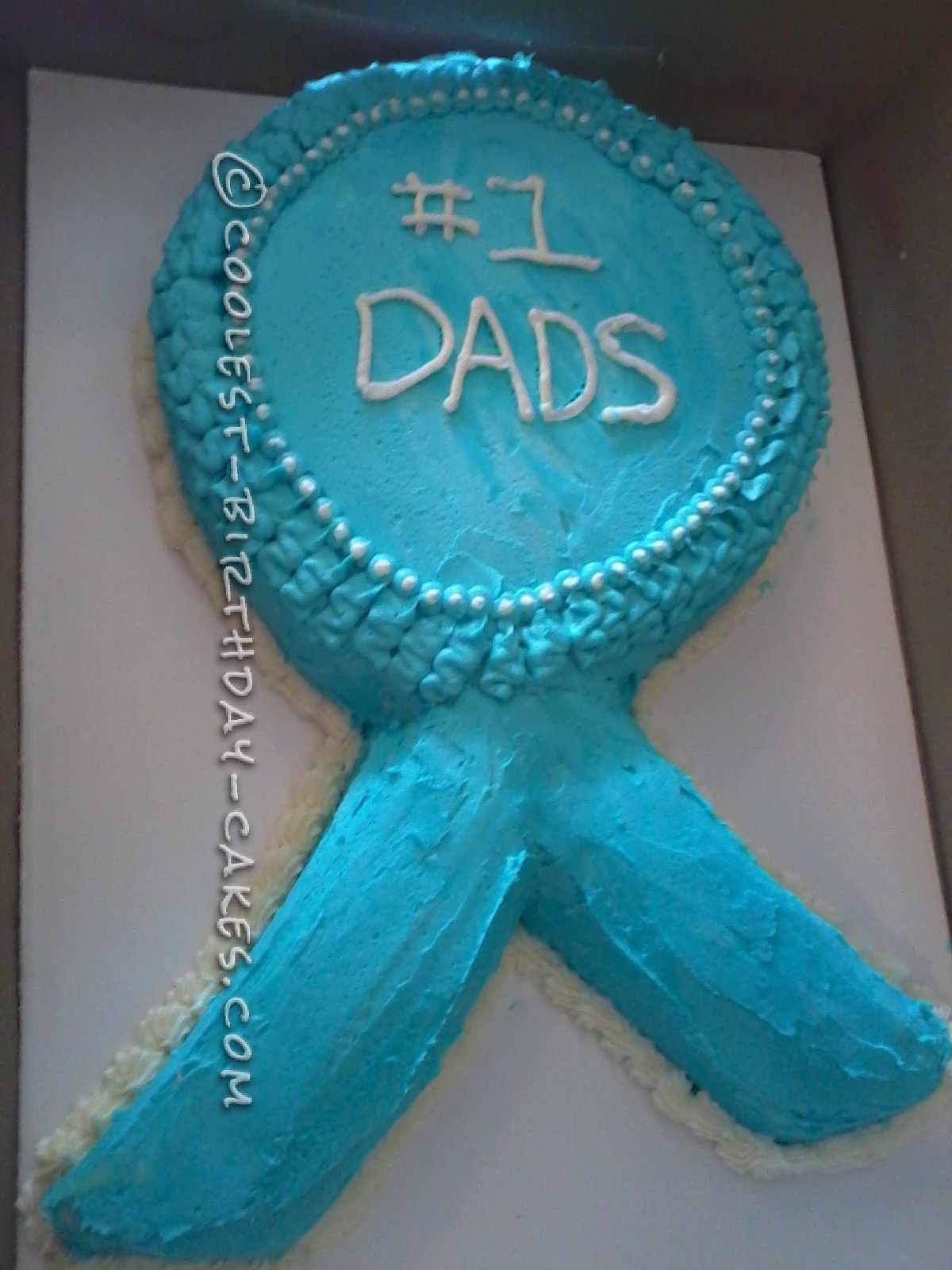 Make Dad a Special Father's Day DIY Cake