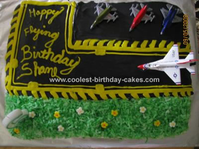 Airplane on Coolest Airplane Cake 18