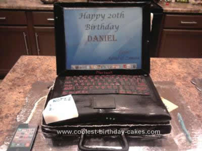 Aplle on Coolest Apple Laptop Cake 14