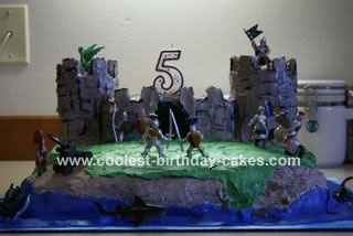 [Image: coolest-castle-cake-188-21328814.jpg]
