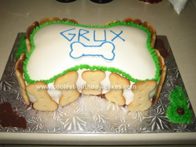 Birthday Cakes  Dogs on Dog Bone Cake