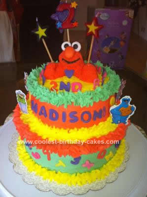  Story Birthday Cake on Coolest Elmo Birthday Cake 125