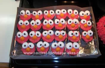 Elmo Birthday Cakes on Coolest Elmo Birthday Cupcakes And Cake 17