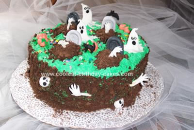 Halloween Birthday Cakes on Coolest Halloween Graveyard Cake 24