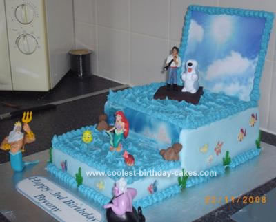 Mermaid Birthday Cake on Little Mermaid Cake And Friends