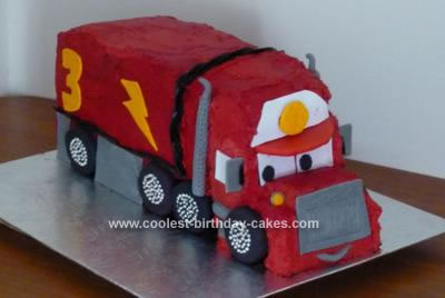 coolest-mack-the-truck-birthday-cake-17-21338829.jpg