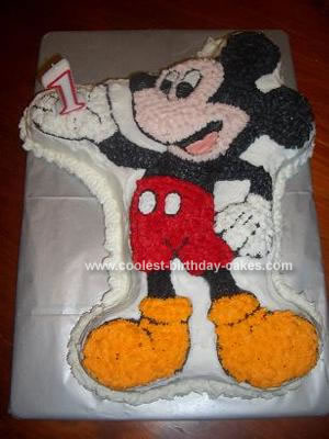 I made this Mickey Mouse Birthday Cake for my son's 1st Birthday