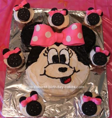 Cupcake Birthday Cakes on Coolest Minnie Mouse Birthday Cupcakes And Cake 97