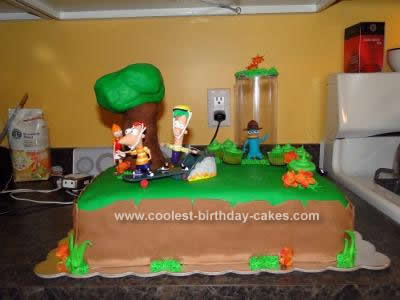 Phineas  Ferb Birthday Cake on Coolest Phineas And Ferb Cake 23