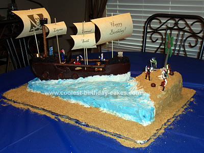 Pirate Birthday Cakes on Coolest Pirate Ship And Island Birthday Cake 36