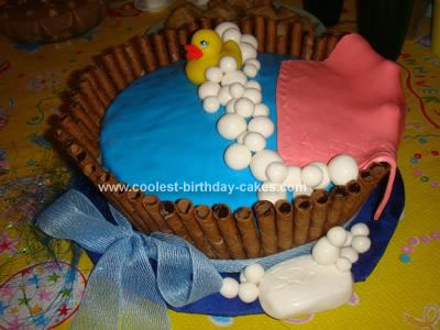 coolest-rubber-ducky-cake-68-21338179.jpg