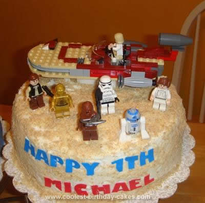 Star Wars Birthday Cake on Coolest Star Wars Vs  Clone Wars Birthday Cake 25