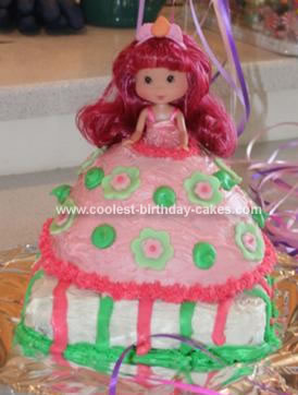 Strawberry Shortcake Birthday Cake on Strawberry Shortcake Doll Cake