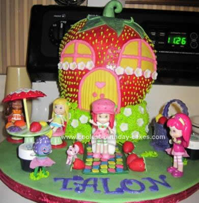 Strawberry Birthday Cake on Coolest Strawberry Shortcake House Cake 53