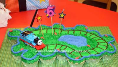 Train Birthday Cakes on Coolest Thomas Cupcake Cake 117