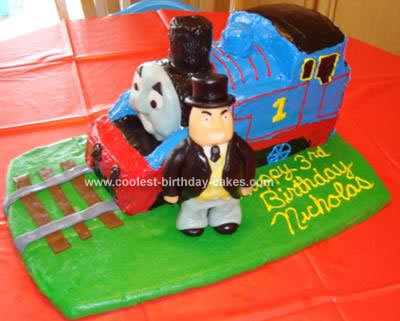 Thomas  Train Birthday Cakes on Coolest Thomas The Train Birthday Cake 125