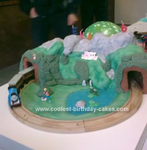 Thomas  Train Birthday Cake on Birthday Dog Cakes Thomas The Train By Priscilla