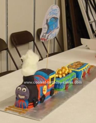 Train Birthday Cake on Coolest Thomas Train Cake 112