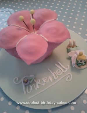Tinkerbell Birthday Cakes on Coolest Tinkerbell Flower Cake Idea 122
