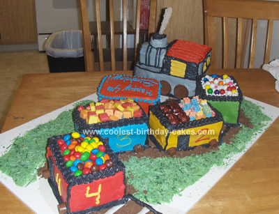 Train Birthday Cakes on Coolest Train Birthday Cake 120 21332394 Jpg