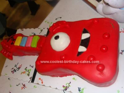 Gabba Gabba Birthday Cakes on Coolest Yo Gabba Gabba Guitar Cake 23