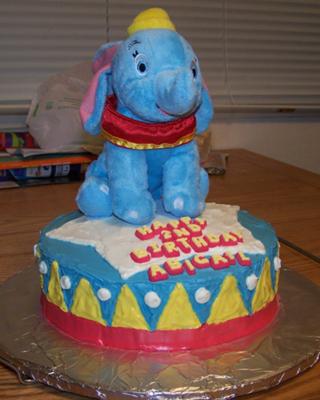 Circus Birthday Cakes on Dumbo On Circus Stand Cake