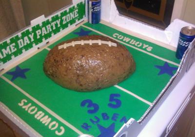 Birthday Cakes Dallas on Homemade Dallas Cowboys Football Cake