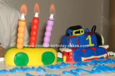 Train Birthday Cake on Twinkie  Thomas   Train Car Topper