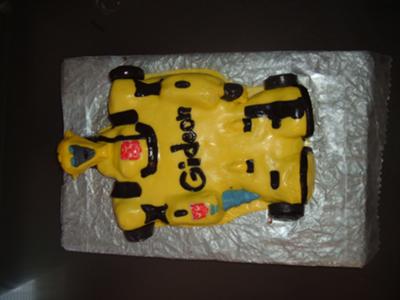 Transformer Birthday Cake on Transformer Bumblebee Cake