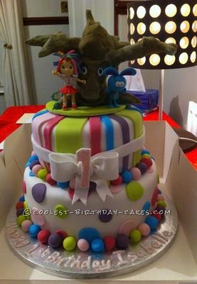 Coolest Everything's Rosie Birthday Cake