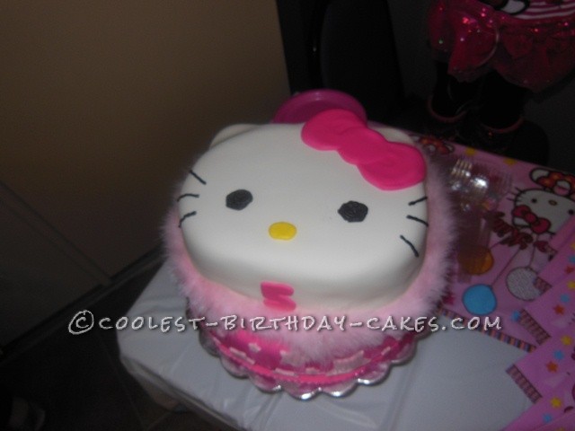 Fashionista Hello Kitty Birthday Cake