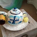 Coolest Hand-Painted Dutch Teapot Cake