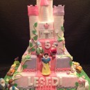 Coolest Snow White and the Seven Dwarfs Castle Cake