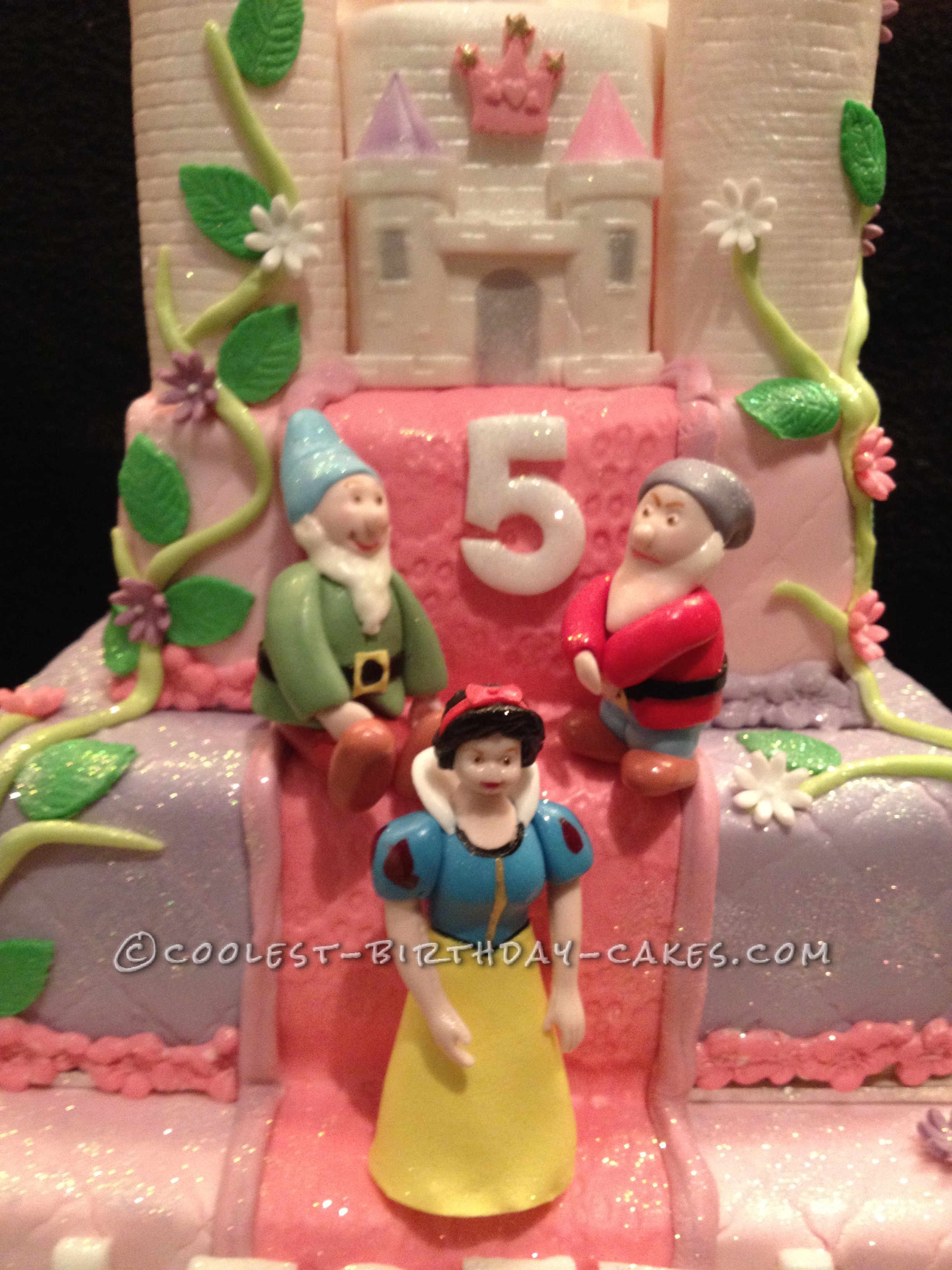 Coolest Snow White and the Seven Dwarfs Castle Cake