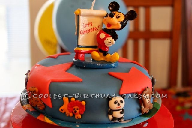 Awesome Mickey Mouse Crazy Cake and Cupcakes