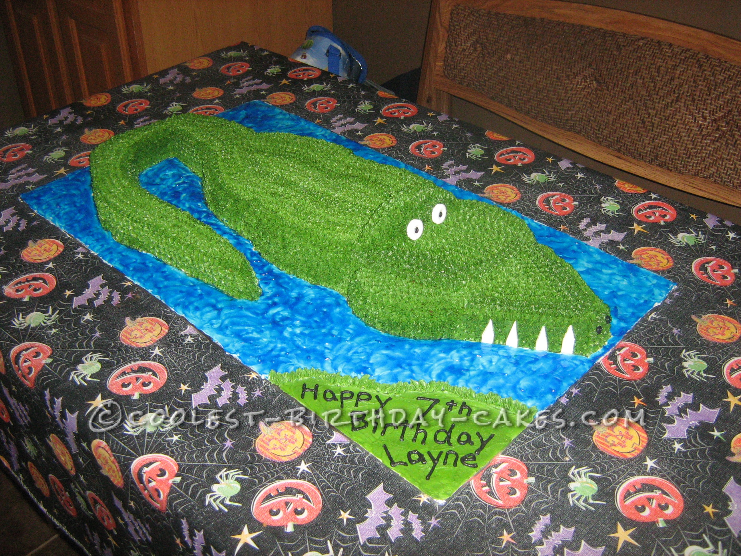 Cool Alligator Cake to the Rescue