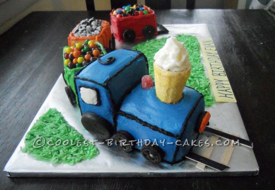 Coolest Homemade Train Cake