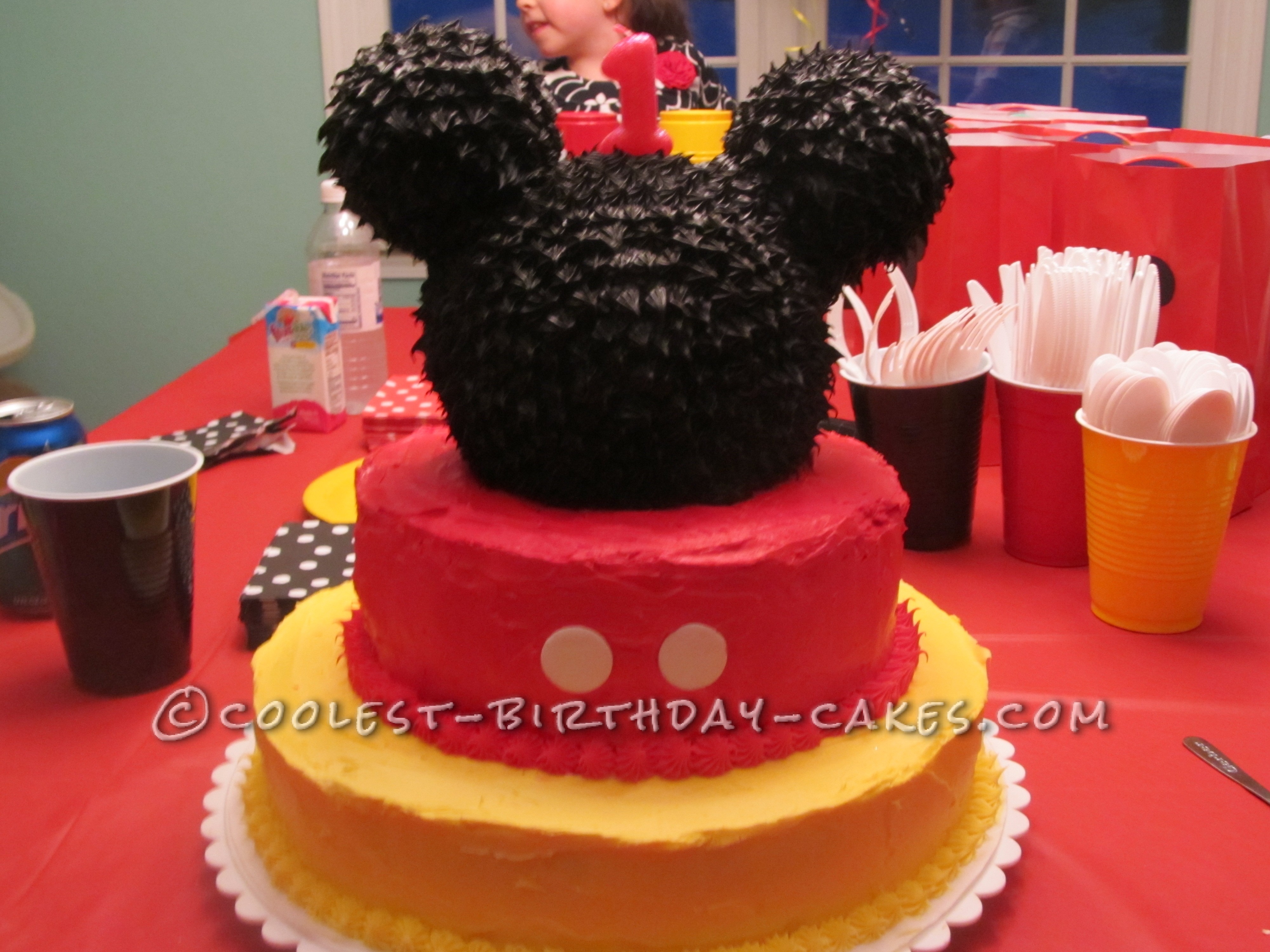 1st Birthday Cake for my Daughter who loves Mickey Mouse