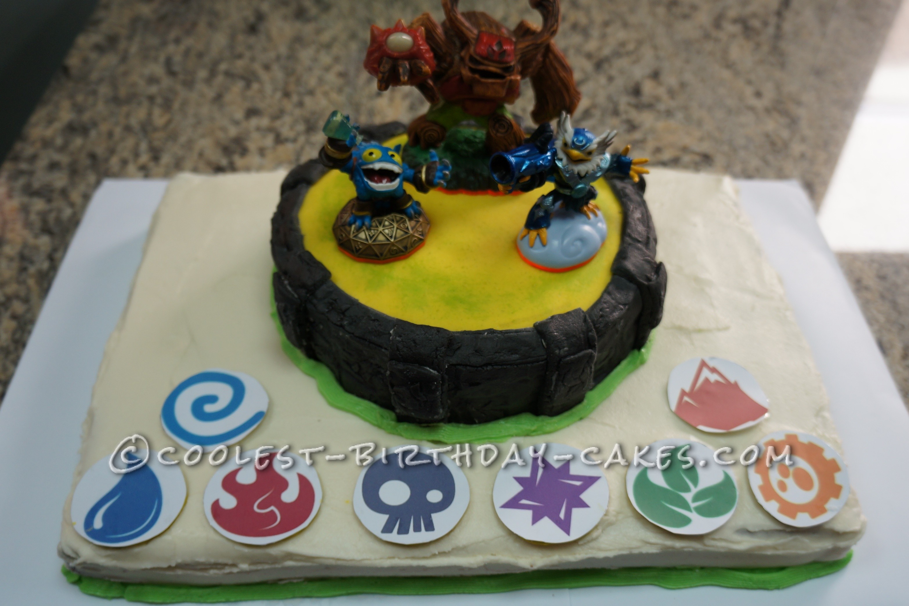 Skylanders' Birthday Cake - Portal of Power
