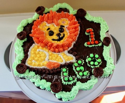 Cool Lion Cupcake Birthday Cake for a Roaring Leo