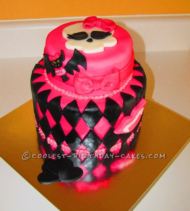Coolest Draculaura Monster High Birthday Cake