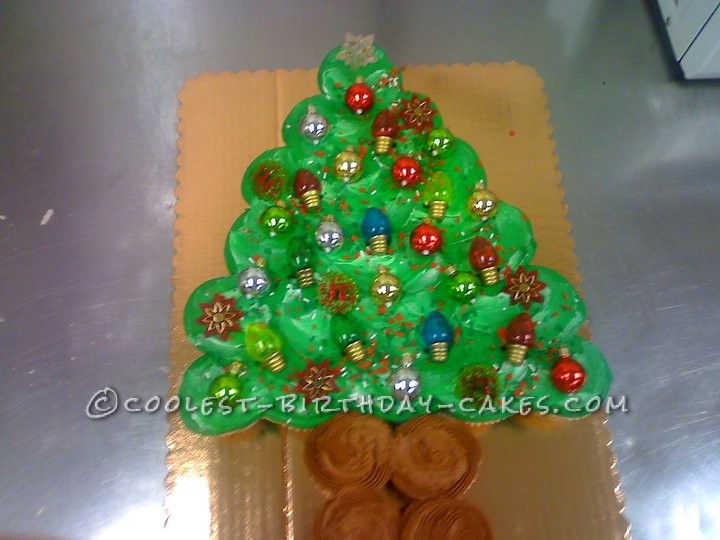 Christmas Tree Cupcake Cake