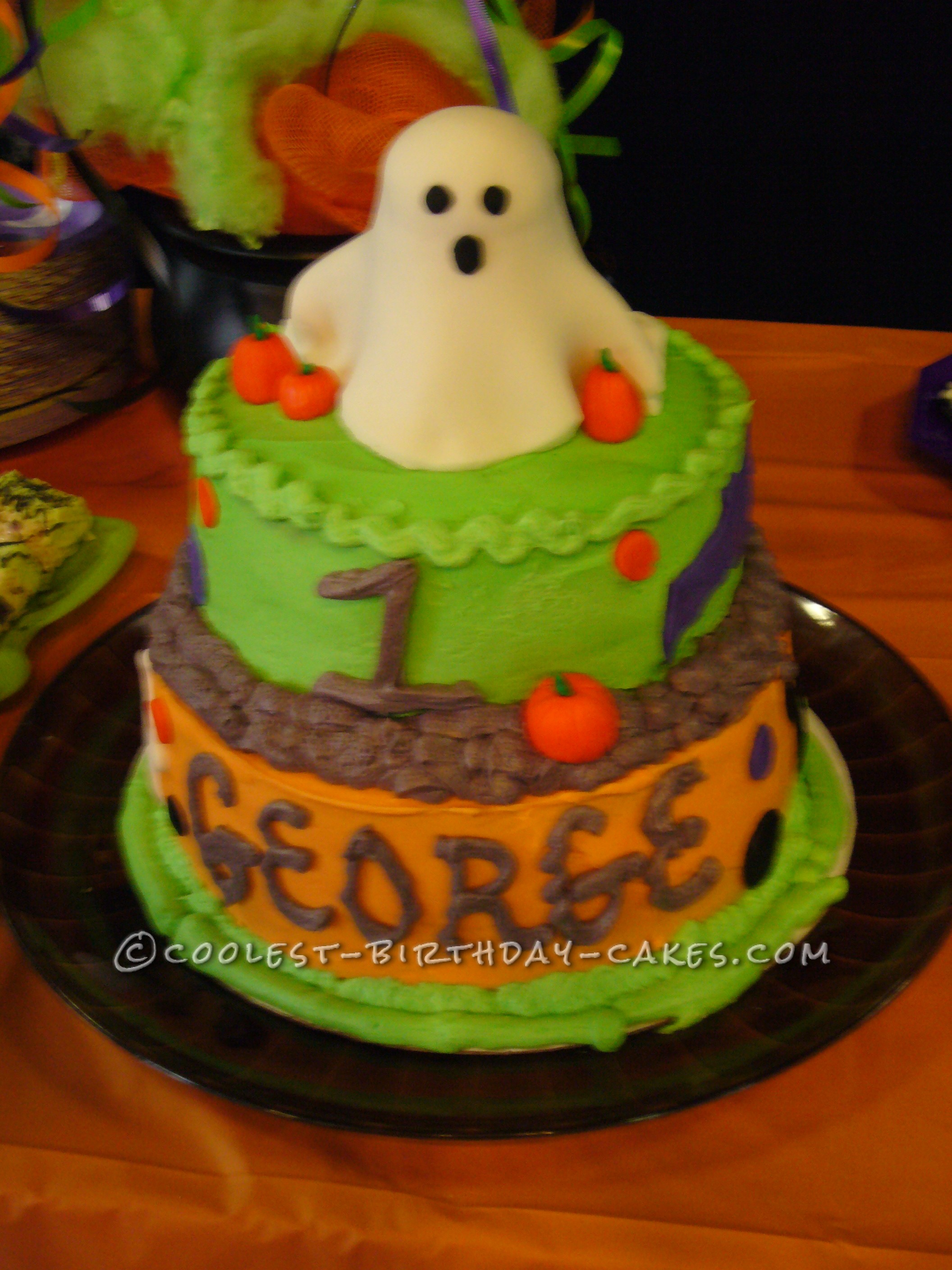 Cute Little Ghost Cake for Halloween