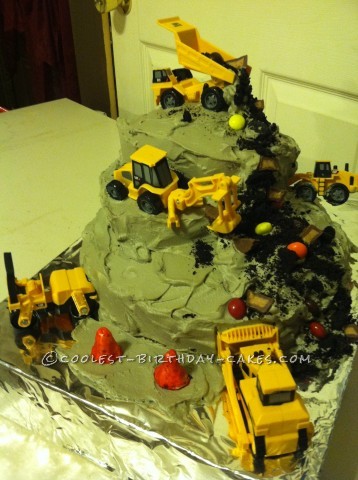 Coolest Construction Zone Cake 