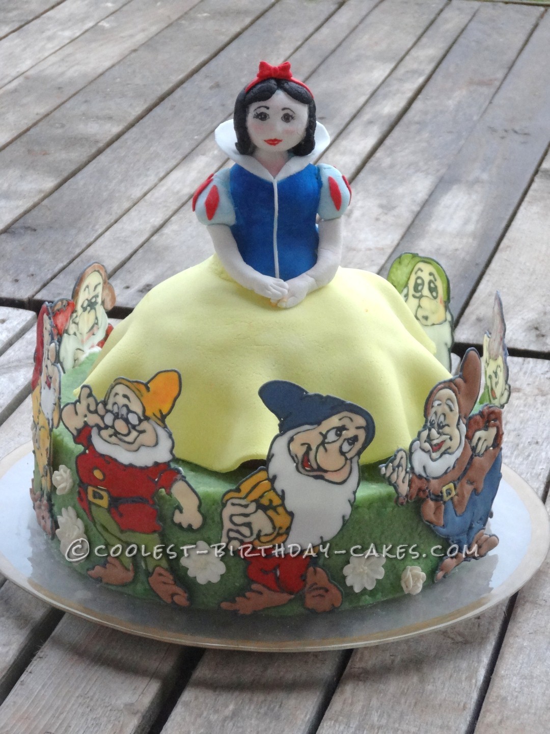 Coolest Snow White Cake