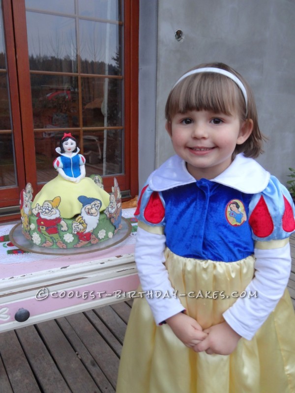 Coolest Snow White Cake
