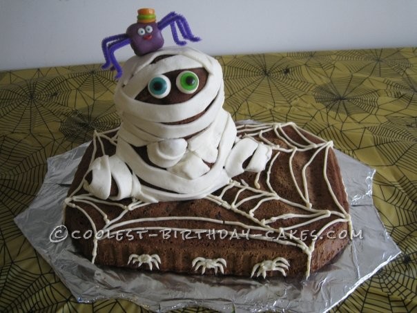 Mummy cake