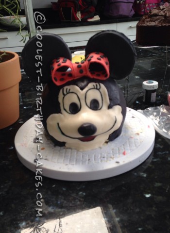 Cool Minnie Mouse Cake