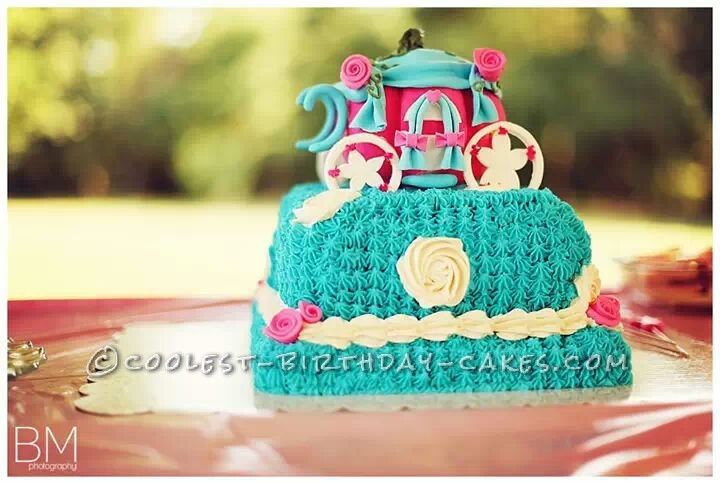 Pretty Cinderella Carriage Cake