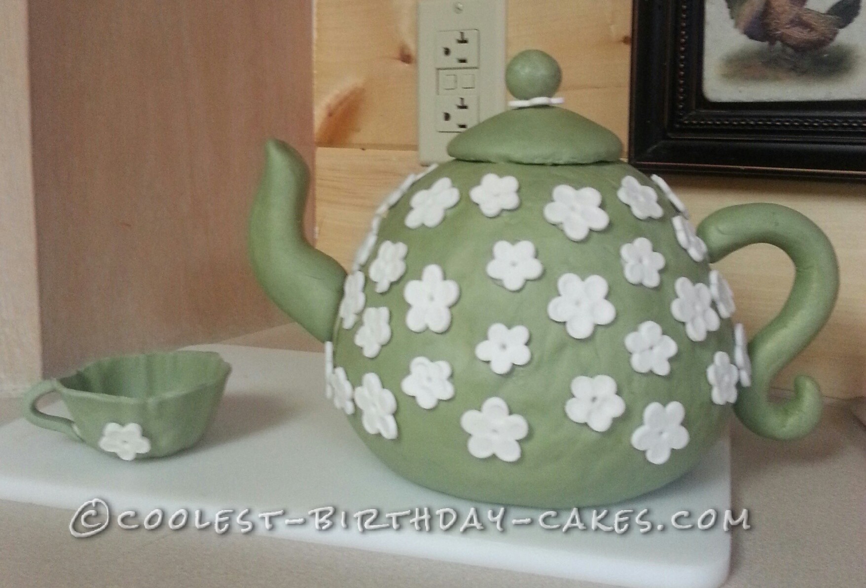 Teapot Cake and Cups for 24 Housewarming Party Guests
